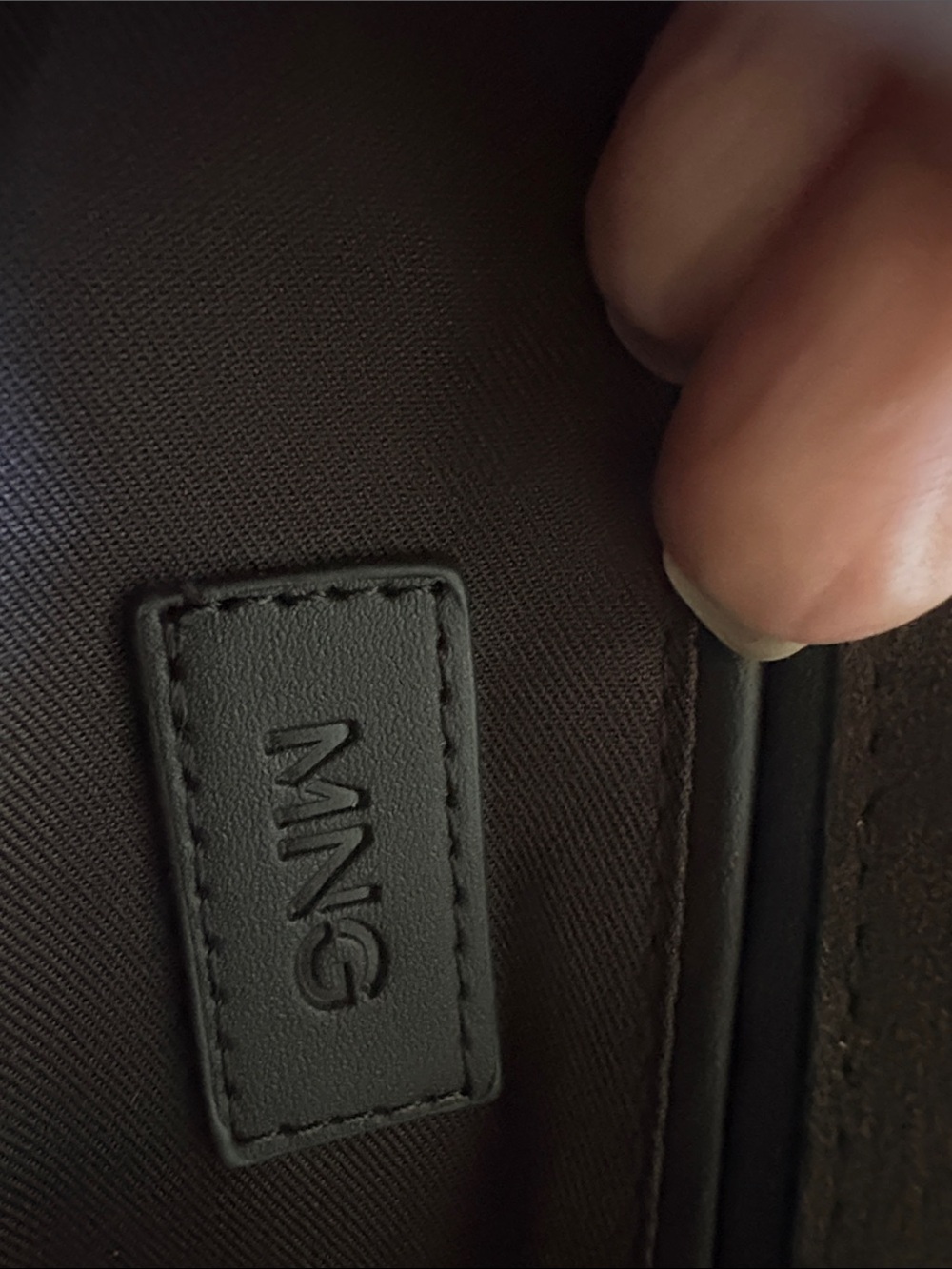 Ming (Mango) Brown Suede Shoulder Bag with Silver Hardware - Picture 4 of 4